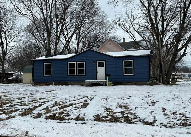 Property at 738 Pacific Ave, Osawatomie, KS 66064, 3 beds, 2 baths