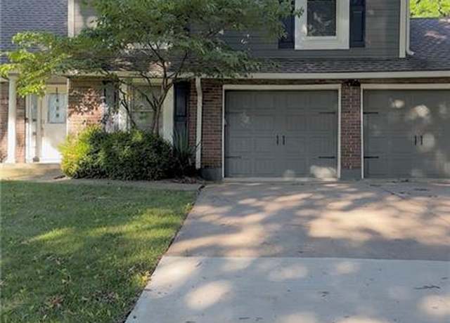 Property at 12847 Pembroke Cir, Leawood, KS 66209, 4 beds, 2.5 baths