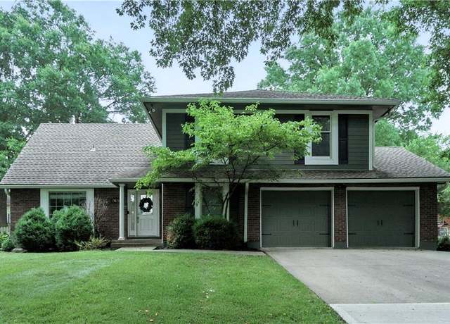 Property at 12847 Pembroke Cir, Leawood, KS 66209, 4 beds, 2.5 baths
