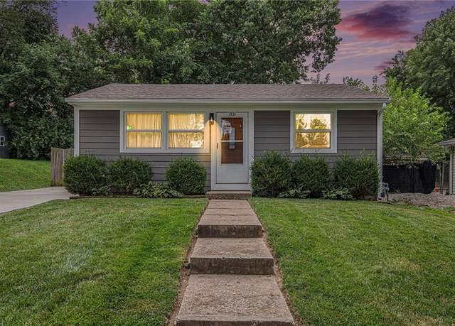 Property at 1321 NE 44th St, Kansas City, MO 64116, 2 beds, 1 bath