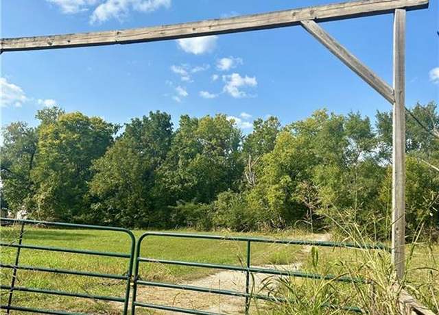 Property at 7614 Riverview Ave, Kansas City, KS 66112