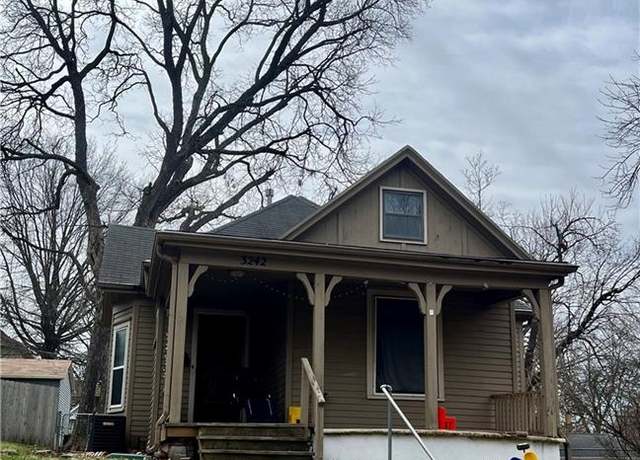 Property at 3242 Lafayette St, St Joseph, MO 64507, 3 beds, 1 bath