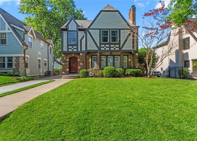 Property at 637 W 70th Ter, Kansas City, MO 64113, 4 beds, 2.5 baths