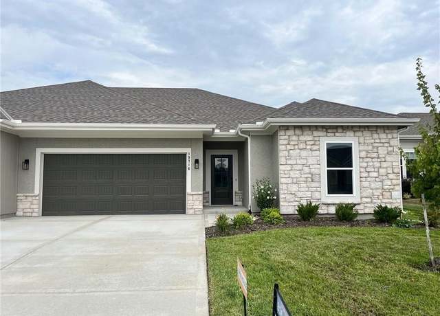 Property at 19716 W 196th St, Spring Hill, KS 66083, 3 beds, 2 baths