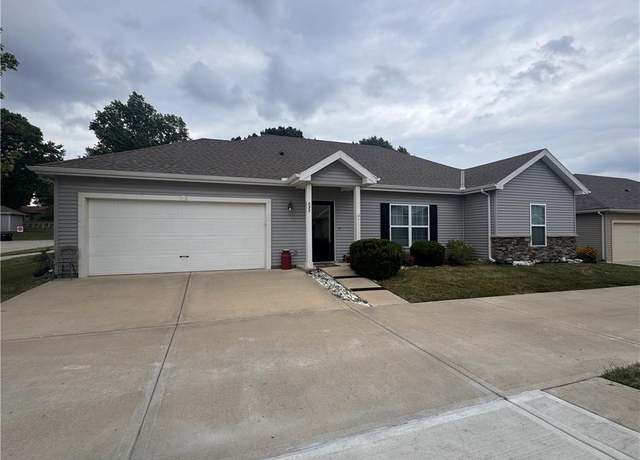 Property at 837 NE 66th St, Gladstone, MO 64118, 2 beds, 2 baths