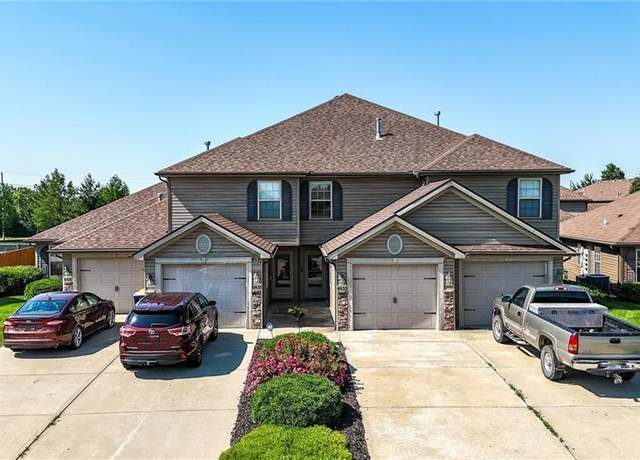 Property at 6833 NE 116th Ter, Kansas City, MO 64156, 2 beds, 2.5 baths