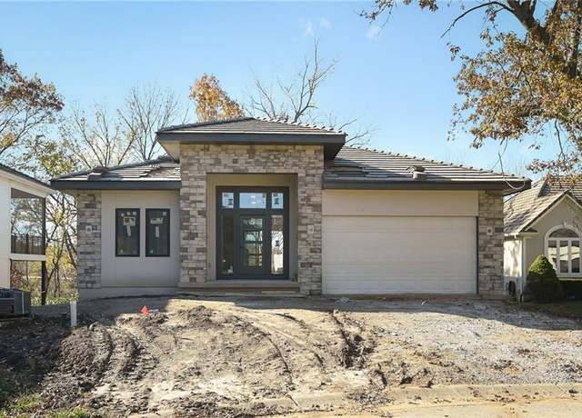 Property at 111 Teton Rdg, Lake Winnebago, MO 64034, 4 beds, 3 baths