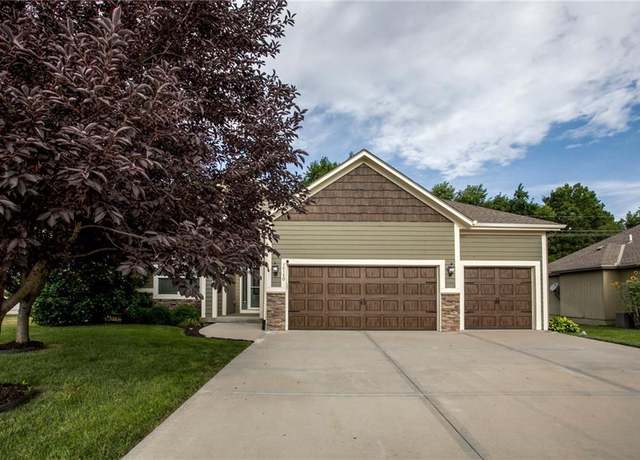 Property at 16150 Canton St, Gardner, KS 66030, 4 beds, 3 baths