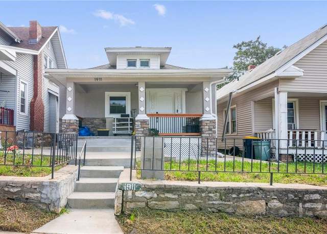 Property at 1911 N Allis St, Kansas City, KS 66101, 2 beds, 1.5 baths