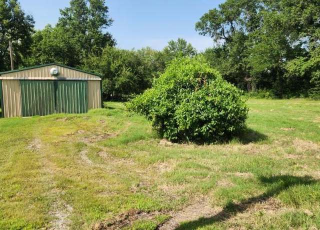 Property at 215 N 4th Ave, Columbus, KS 66725