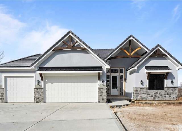 Property at 115 Teton Rdg, Lake Winnebago, MO 64034, 4 beds, 3 baths