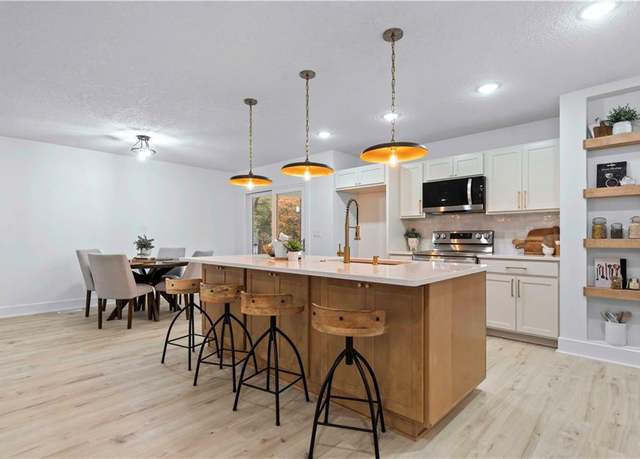 Property at 1808 SW 3rd St, Lee's Summit, MO 64081, 4 beds, 3 baths