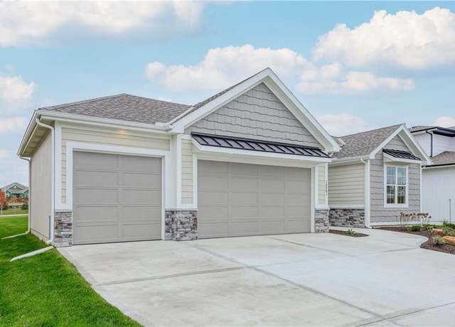 Property at 17162 S Hall St, Olathe, KS 66062, 4 beds, 3 baths