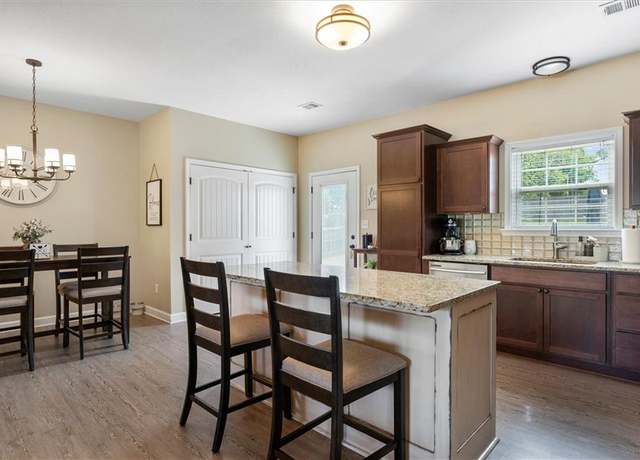 Property at 602 W Haven Dr, Richmond, MO 64085, 3 beds, 2 baths