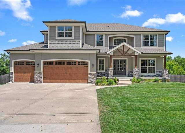Property at 13768 Lookout Dr, Kansas City, MO 64139, 4 beds, 3.5 baths