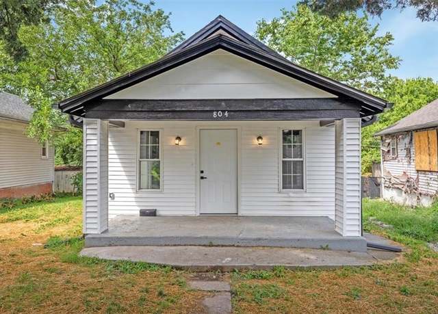 Property at 804 S Cedar Ave, Independence, MO 64053, 2 beds, 1 bath