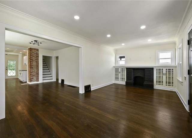 Property at 5236 Woodland Ave, Kansas City, MO 64110, 4 beds, 2 baths