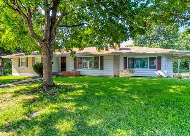 Property at 10700 E 56th St, Raytown, MO 64133, 3 beds, 2.5 baths