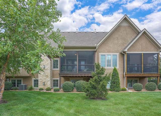 Property at 14744 Meadow Ln, Leawood, KS 66224, 3 beds, 2.5 baths
