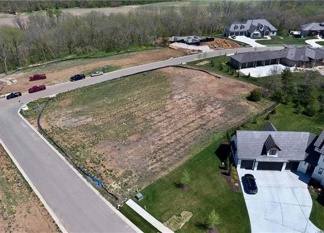 Property at 17501 W Terrydale St, Overland Park, KS 66221