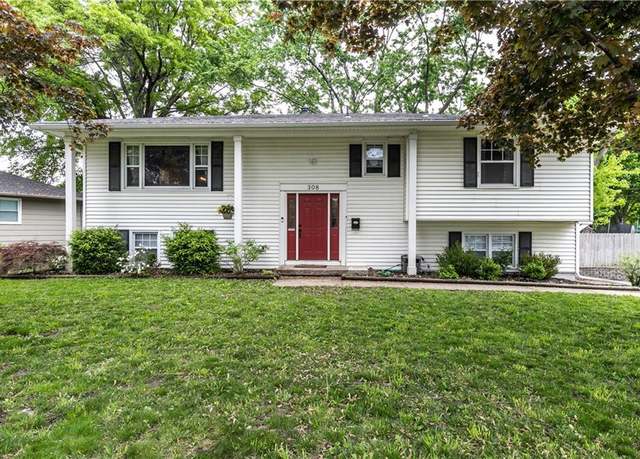 Property at 308 W Walnut St, Blue Springs, MO 64014, 4 beds, 2 baths
