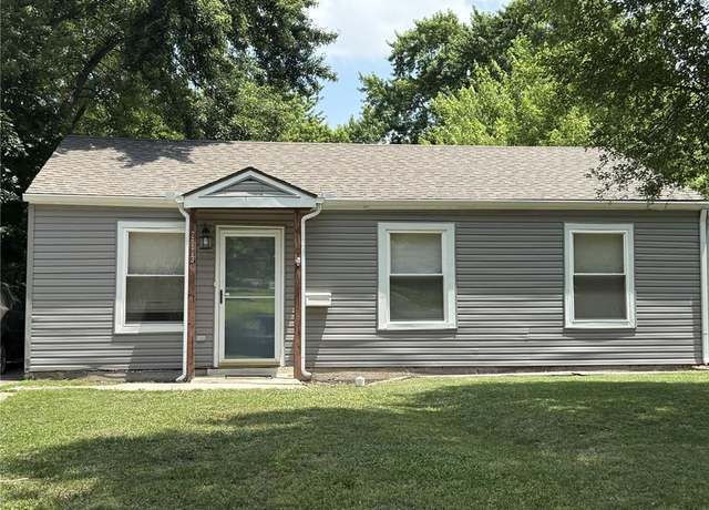 Property at 2713 Highland Dr, Kansas City, KS 66106, 2 beds, 1 bath