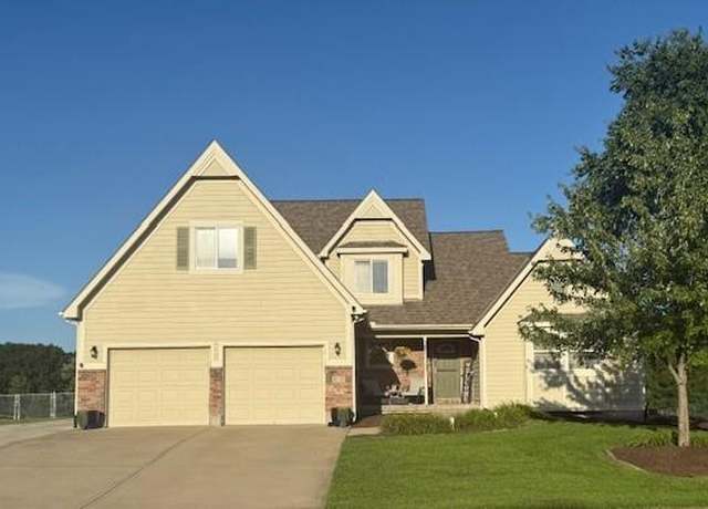 Property at 506 Mulberry St, Pleasant Hill, MO 64080, 5 beds, 2.5 baths