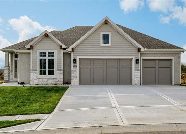 Property at 9187 N Chestnut Ave, Kansas City, MO 64156, 4 beds, 3.5 baths