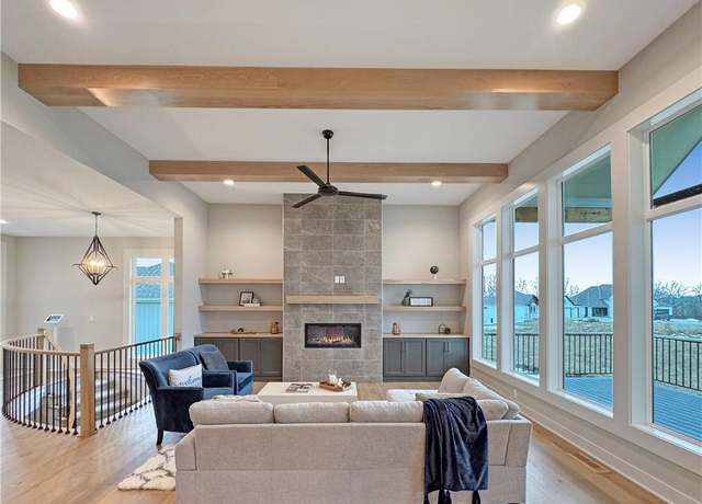 Property at 9187 N Chestnut Ave, Kansas City, MO 64156, 4 beds, 3.5 baths