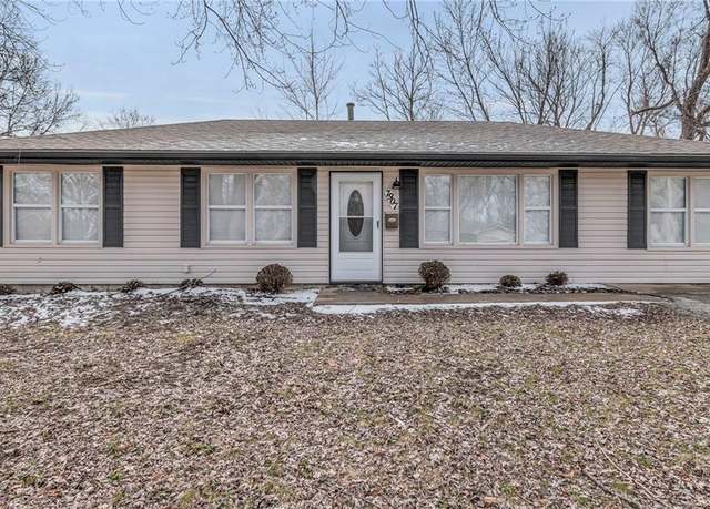 Property at 7907 E 107th St, Kansas City, MO 64134, 4 beds, 1 bath