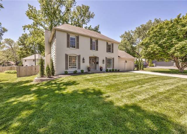Property at 5611 W 91st St, Overland Park, KS 66207, 4 beds, 2.5 baths