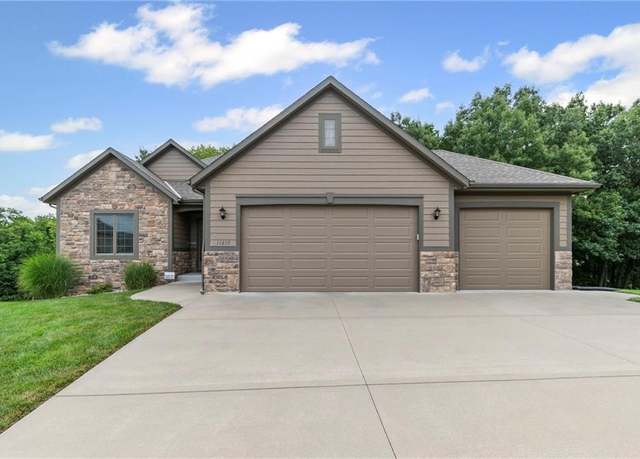 Property at 11217 Taylor Dr, Liberty, MO 64068, 4 beds, 3.5 baths