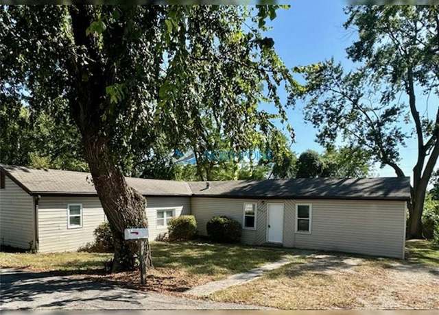 Property at 8217 Rose St, Pleasant Valley, MO 64068, 3 beds, 1 bath