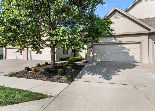 Property at 2118 NE 107th Ter, Kansas City, MO 64155, 3 beds, 3.5 baths