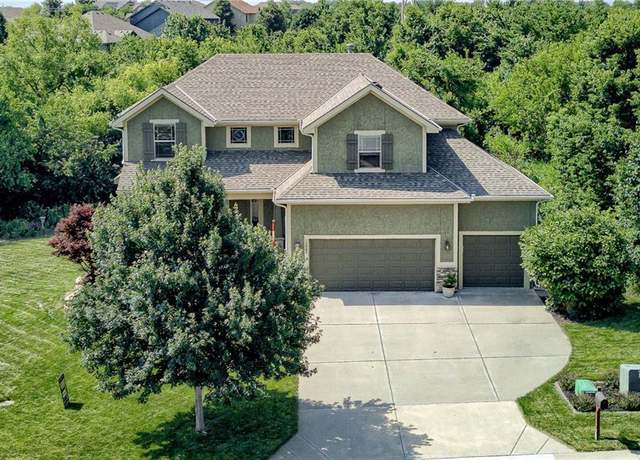 Property at 25005 W 85th Ter, Lenexa, KS 66227, 4 beds, 4.5 baths