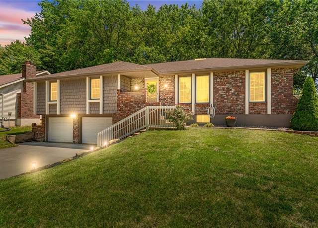 Property at 1308 SW 20th St, Blue Springs, MO 64015, 3 beds, 2 baths