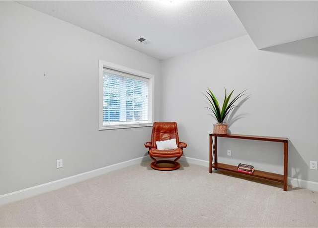 Property at 11730 W 143 Ter, Olathe, KS 66062, 3 beds, 3 baths