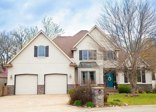Property at 1001 Dewey Short Ct, Carthage, MO 64836, 4 beds, 2.5 baths