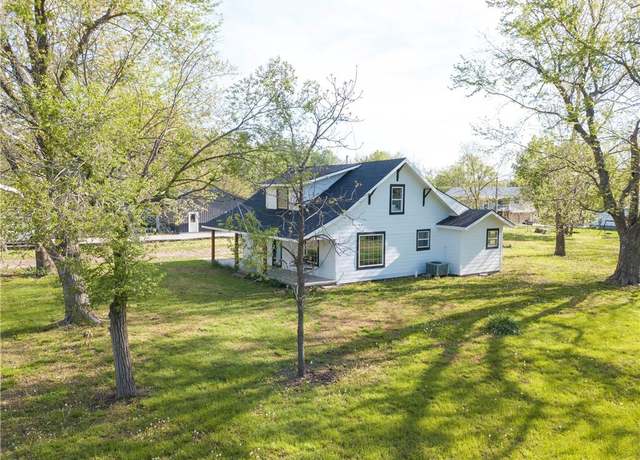 Property at 627 N 5th St, Lacygne, KS 66040, 4 beds, 2.5 baths