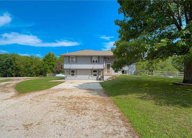 Property at 36260 W 154th St, Gardner, KS 66030, 4 beds, 2.5 baths