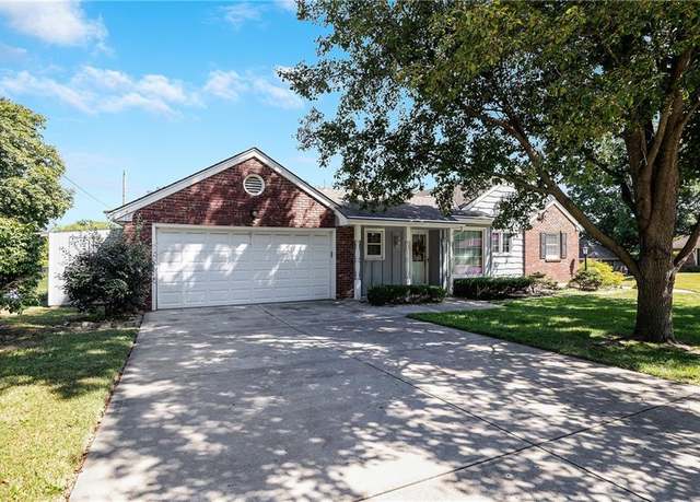 Property at 12200 E 45th Ter S, Independence, MO 64055, 3 beds, 2.5 baths