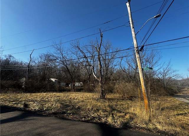 Property at 2400 Mckinley Ave, Kansas City, MO 64129