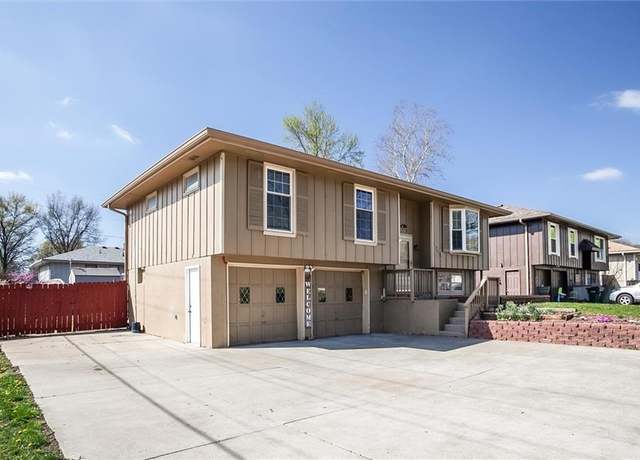Property at 1701 Thornton St, Leavenworth, KS 66048, 3 beds, 2 baths