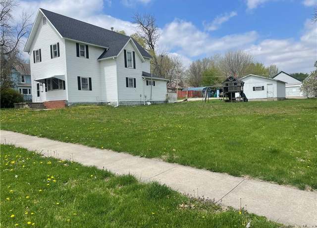 Property at 232 W 13th St, Horton, KS 66424, 3 beds, 1 bath