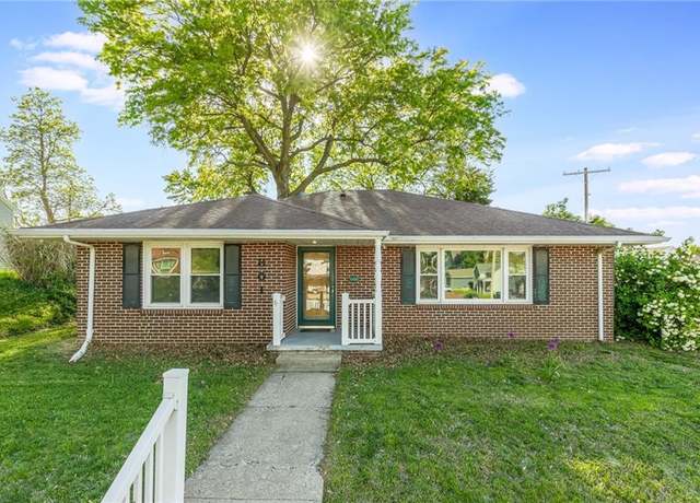 Property at 801 S 5th St, Atchison, KS 66002, 3 beds, 1.5 baths