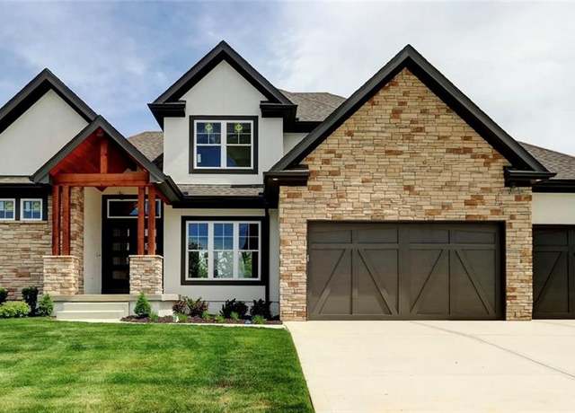 Property at 4005 NE Apple Grove Dr, Lee's Summit, MO 64064, 4 beds, 4.5 baths
