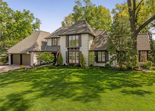 Property at 10201 Howe Ln, Leawood, KS 66206, 4 beds, 4 baths