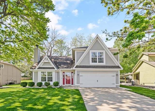 Property at 1633 N Hunter Dr, Olathe, KS 66061, 3 beds, 2.5 baths