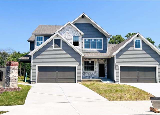 Property at 22410 W 76th St, Shawnee, KS 66227, 3 beds, 2.5 baths