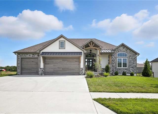 Property at 1807 Halls Creek Ave, Raymore, MO 64083, 4 beds, 4 baths